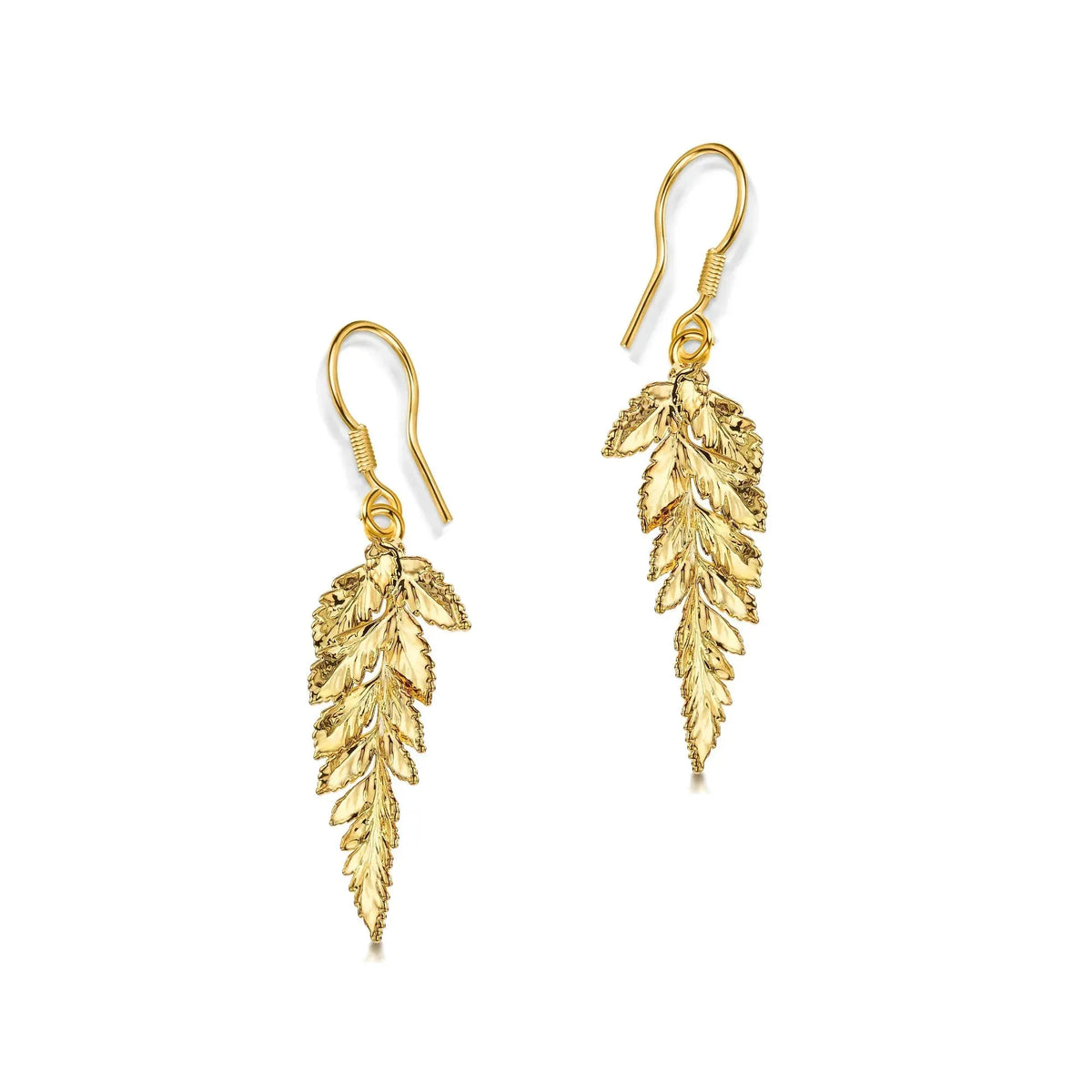 Pendientes de Hoja de Helecho Bañados en Oro